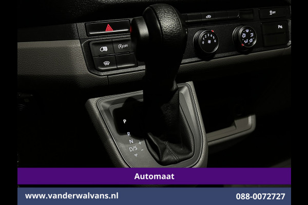 Volkswagen Crafter 2.0 TDI 141pk Automaat L3H3 L2H2 Euro6 Airco | Camera | Navigatie | 3000kg Trekhaak | Imperiaal | Apple Carplay Chauffeursstoel, Cruisecontrol, Android Auto, Parkeersensoren