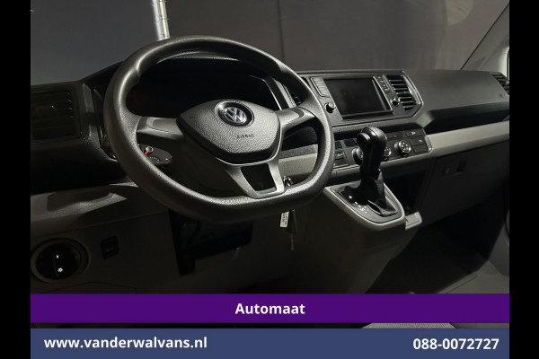 Volkswagen Crafter 2.0 TDI 141pk Automaat L3H3 L2H2 Euro6 Airco | Camera | Navigatie | 3000kg Trekhaak | Imperiaal | Apple Carplay Chauffeursstoel, Cruisecontrol, Android Auto, Parkeersensoren
