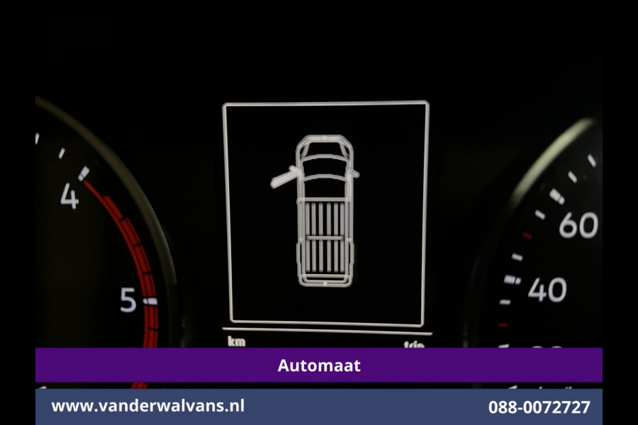 Volkswagen Crafter 2.0 TDI 141pk Automaat L3H3 L2H2 Euro6 Airco | Camera | Navigatie | 3000kg Trekhaak | Imperiaal | Apple Carplay Chauffeursstoel, Cruisecontrol, Android Auto, Parkeersensoren