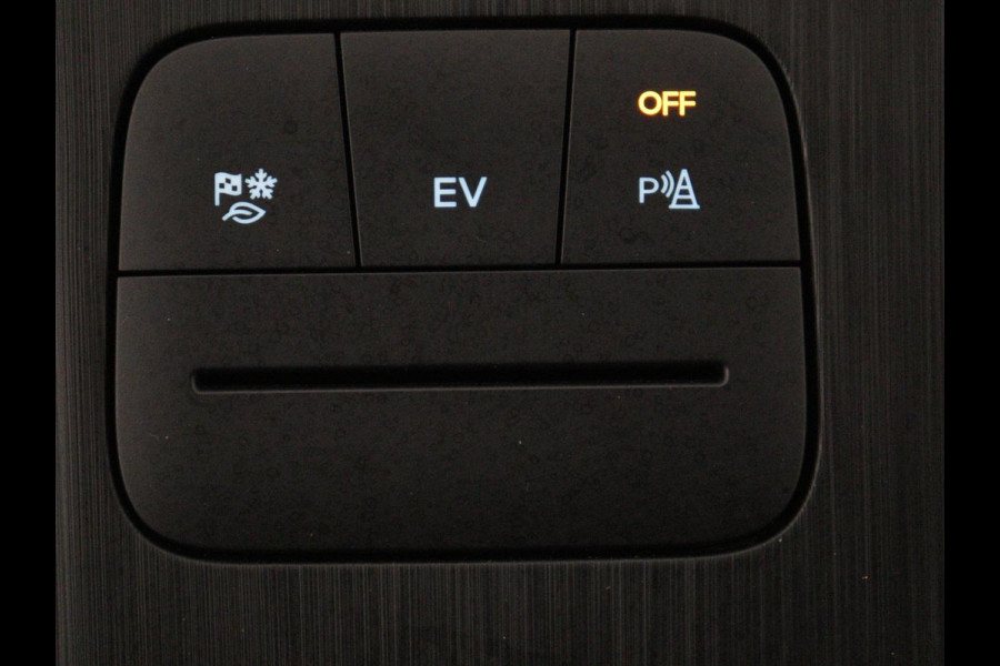 Ford Kuga 2.5 PHEV Titanium | SOH 87,5% | Trekhaak | Camera | Carplay | Navigatie | Climate control | Cruise control | Bluetooth | Keyless | Digital Cockpit | Plug in