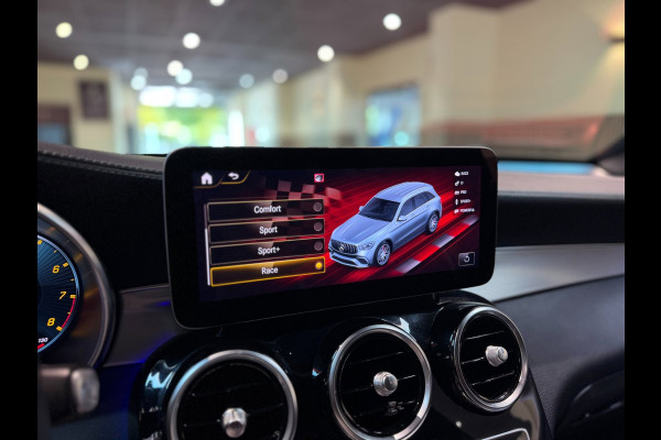 Mercedes-Benz GLC AMG 63 S 4MATIC+|Pano|Burmester|Keyless