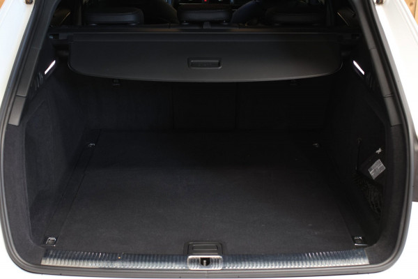 Audi A4 Avant 40 TFSI S-Line Black Edition *Pano*Camera*Keyless*Matrix Led*Elek. Stoelen*
