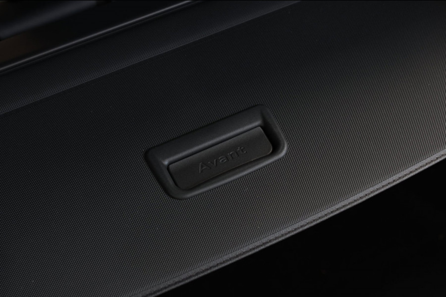 Audi A4 Avant 40 TFSI S-Line Black Edition *Pano*Camera*Keyless*Matrix Led*Elek. Stoelen*