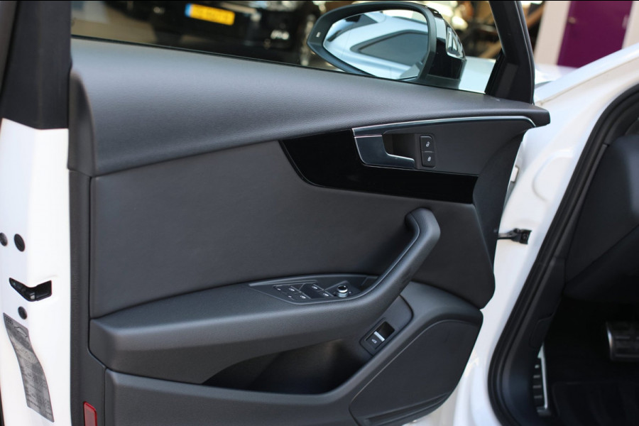 Audi A4 Avant 40 TFSI S-Line Black Edition *Pano*Camera*Keyless*Matrix Led*Elek. Stoelen*