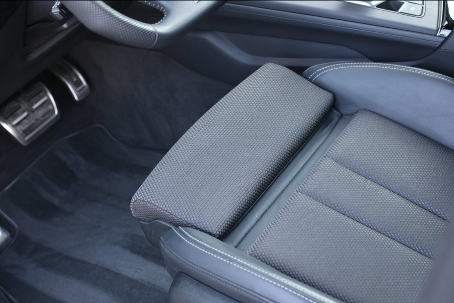 Audi A4 Avant 40 TFSI S-Line Black Edition *Pano*Camera*Keyless*Matrix Led*Elek. Stoelen*