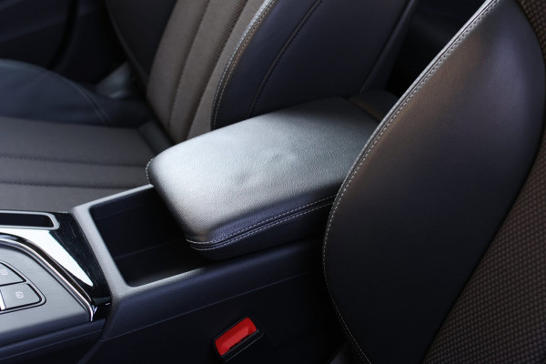 Audi A4 Avant 40 TFSI S-Line Black Edition *Pano*Camera*Keyless*Matrix Led*Elek. Stoelen*