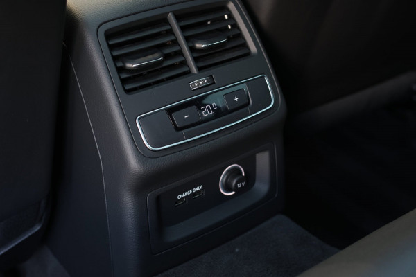 Audi A4 Avant 40 TFSI S-Line Black Edition *Pano*Camera*Keyless*Matrix Led*Elek. Stoelen*