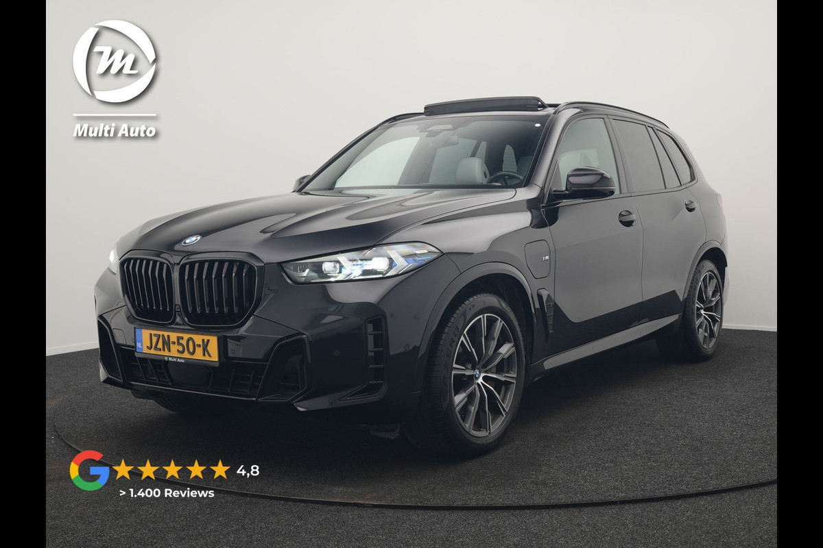 BMW X5 xDrive50e M Sport PHEV 490pk Dealer O.H. | Panodak | Luchtvering | Adaptive Cruise | Head Up | 360 Camera | Harman / Kardon | Lederen Sportstoelen Memory & Verwarmd | Sfeerverlichting | Apple Carplay | Keyless | Blis | 20"L.M | Plug