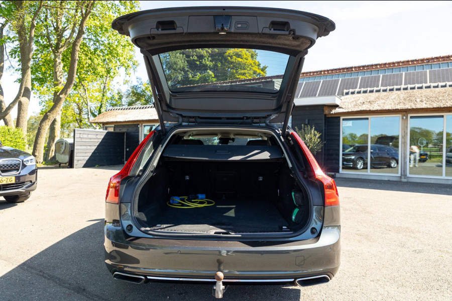 Volvo V90 2.0 T8 AWD Inscription I 91% I Btw I Luxe Leder I Trekhaak I Pine Grey