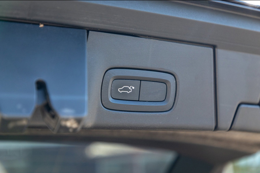 Volvo V90 2.0 T8 AWD Inscription I 91% I Btw I Luxe Leder I Trekhaak I Pine Grey