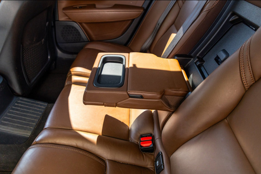 Volvo V90 2.0 T8 AWD Inscription I 91% I Btw I Luxe Leder I Trekhaak I Pine Grey