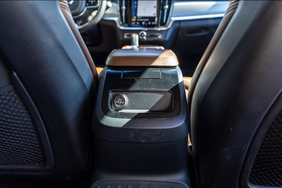 Volvo V90 2.0 T8 AWD Inscription I 91% I Btw I Luxe Leder I Trekhaak I Pine Grey