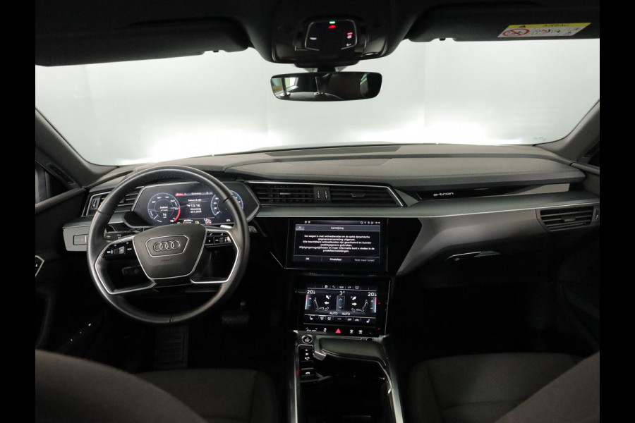 Audi e-tron 55 quattro Advanced edition 95 kWh 408 pk | SOH 94% | Navigatie | Trekhaak (afneembaar) | Parkeersensoren | Luchtvering | Stoelverwarming |