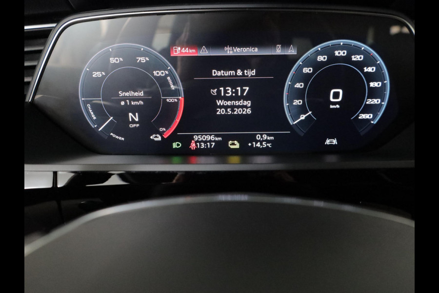 Audi e-tron 55 quattro Advanced edition 95 kWh 408 pk | SOH 94% | Navigatie | Trekhaak (afneembaar) | Parkeersensoren | Luchtvering | Stoelverwarming |
