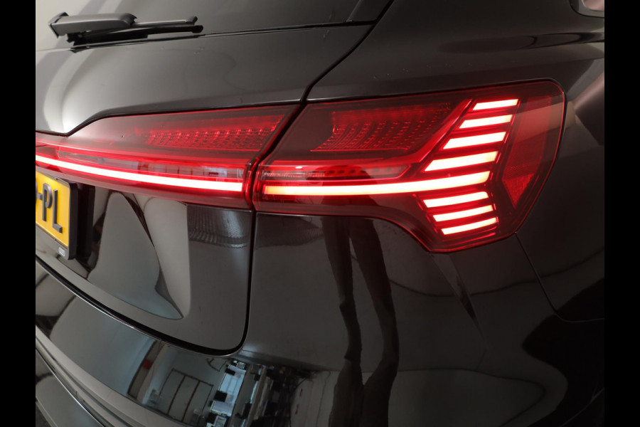 Audi e-tron 55 quattro Advanced edition 95 kWh 408 pk | SOH 94% | Navigatie | Trekhaak (afneembaar) | Parkeersensoren | Luchtvering | Stoelverwarming |