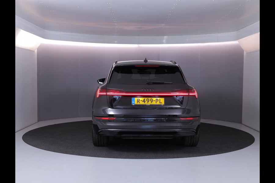 Audi e-tron 55 quattro Advanced edition 95 kWh 408 pk | SOH 94% | Navigatie | Trekhaak (afneembaar) | Parkeersensoren | Luchtvering | Stoelverwarming |