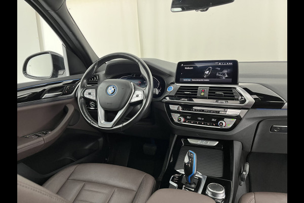 BMW iX3 Executive 80 kWh [ 3-Fase ] {SOH-99%} (INCL-BTW) Aut. *PANO | LEATHER | ADAPTIVE-CRUISE | FULL-LED | BLIND-SPOT | MEMORY-PACK | DIGI-COCKPIT | HEATED-COMFORTSEATS | KEYLESS | CAMERA | DAB+ | TOWBAR | 19''ALU*