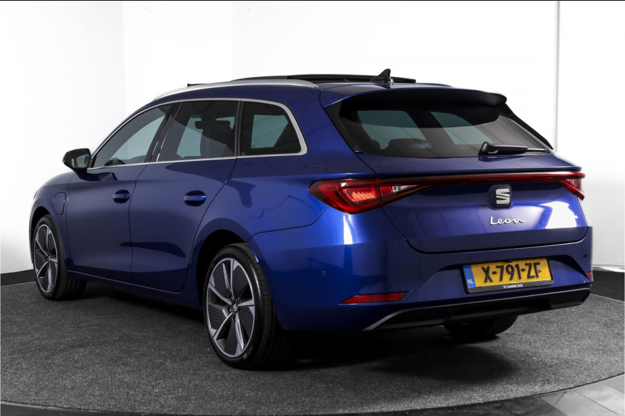 Seat Leon Sportstourer 1.4 TSI eHybrid PHEV Xcellence | S/K-Panodak | Dig. Cockpit | Adapt. Cruise | Stoel-+Stuurverw. | PDC | Camera | NAV + App. Connect | ECC | LM 18" |