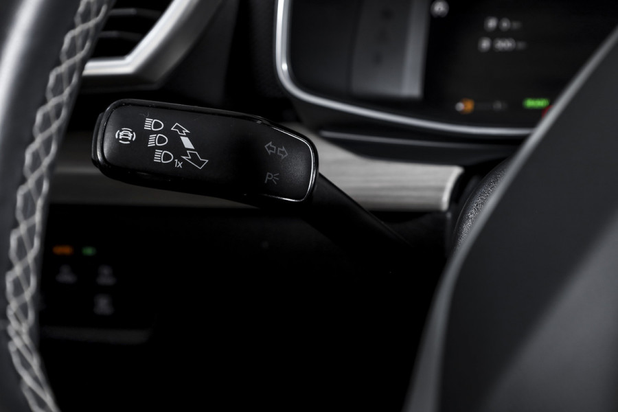 Seat Leon Sportstourer 1.4 TSI eHybrid PHEV Xcellence | S/K-Panodak | Dig. Cockpit | Adapt. Cruise | Stoel-+Stuurverw. | PDC | Camera | NAV + App. Connect | ECC | LM 18" |