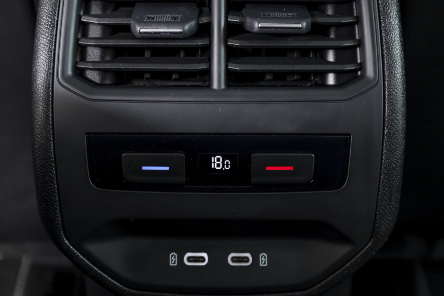 Seat Leon Sportstourer 1.4 TSI eHybrid PHEV Xcellence | S/K-Panodak | Dig. Cockpit | Adapt. Cruise | Stoel-+Stuurverw. | PDC | Camera | NAV + App. Connect | ECC | LM 18" |
