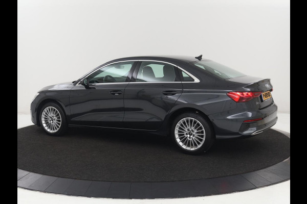 Audi A3 30 TFSI Advanced edition | Stoelverwarming | Matrix LED | Adaptive cruise | Camera | Park Assist | Elektrische stoel | Carplay | Sportstoelen | Navigatie | Virtual Cockpit | Climate control | Audi Sound