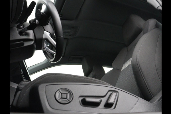 Audi A3 30 TFSI Advanced edition | Stoelverwarming | Matrix LED | Adaptive cruise | Camera | Park Assist | Elektrische stoel | Carplay | Sportstoelen | Navigatie | Virtual Cockpit | Climate control | Audi Sound