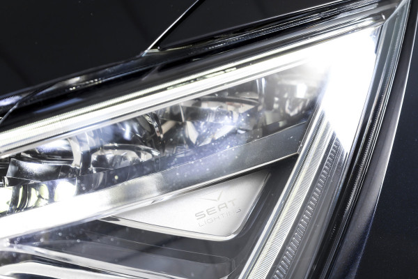 Seat Ateca 1.5 TSI 150 PK FR Business Intense - Automaat | S/K-Panodak | Beats | Dig. Cockpit | Adapt. Cruise | Stoelverw. | PDC | Camera | NAV + App. Connect | ECC | Elek. Klep | LM 18" |