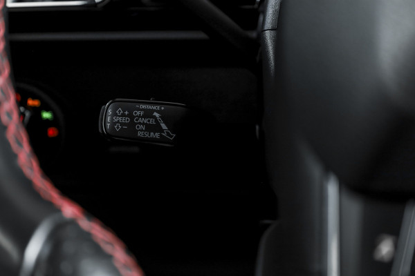 Seat Ateca 1.5 TSI 150 PK FR Business Intense - Automaat | S/K-Panodak | Beats | Dig. Cockpit | Adapt. Cruise | Stoelverw. | PDC | Camera | NAV + App. Connect | ECC | Elek. Klep | LM 18" |