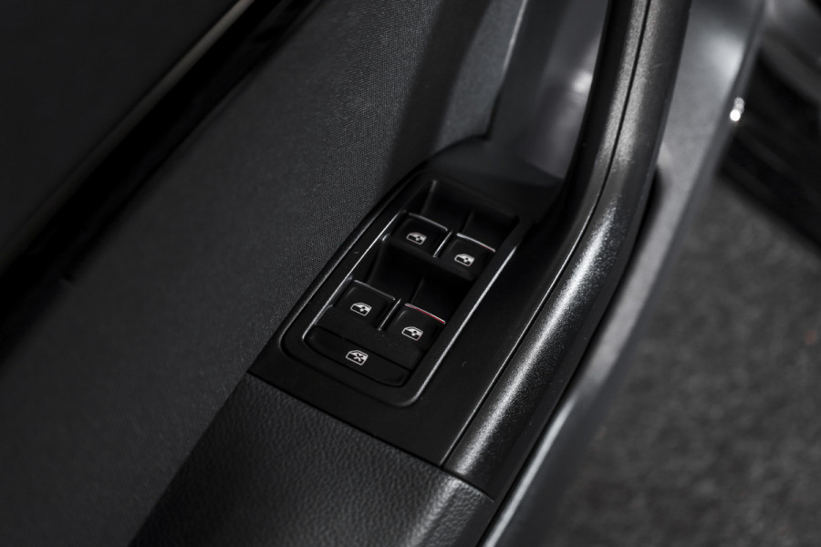 Seat Ateca 1.5 TSI 150 PK FR Business Intense - Automaat | S/K-Panodak | Beats | Dig. Cockpit | Adapt. Cruise | Stoelverw. | PDC | Camera | NAV + App. Connect | ECC | Elek. Klep | LM 18" |