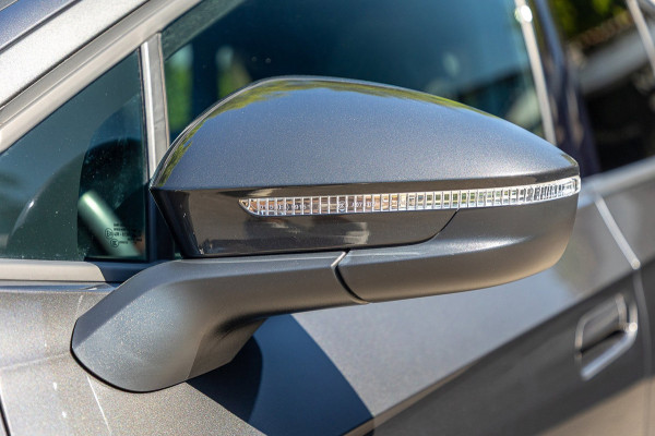 Volkswagen ID.4 Pro 77 kWh SOH 90% I Adaptive Cruise I Panoramadak I 20" I Camera I Zeer fraai interieur I Rook en geurvrij I BTW