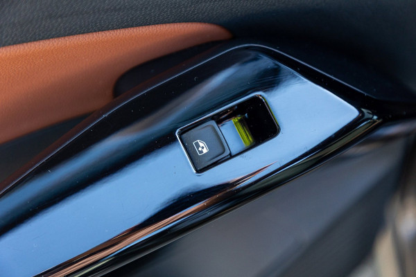 Volkswagen ID.4 Pro 77 kWh SOH 90% I Adaptive Cruise I Panoramadak I 20" I Camera I Zeer fraai interieur I Rook en geurvrij I BTW