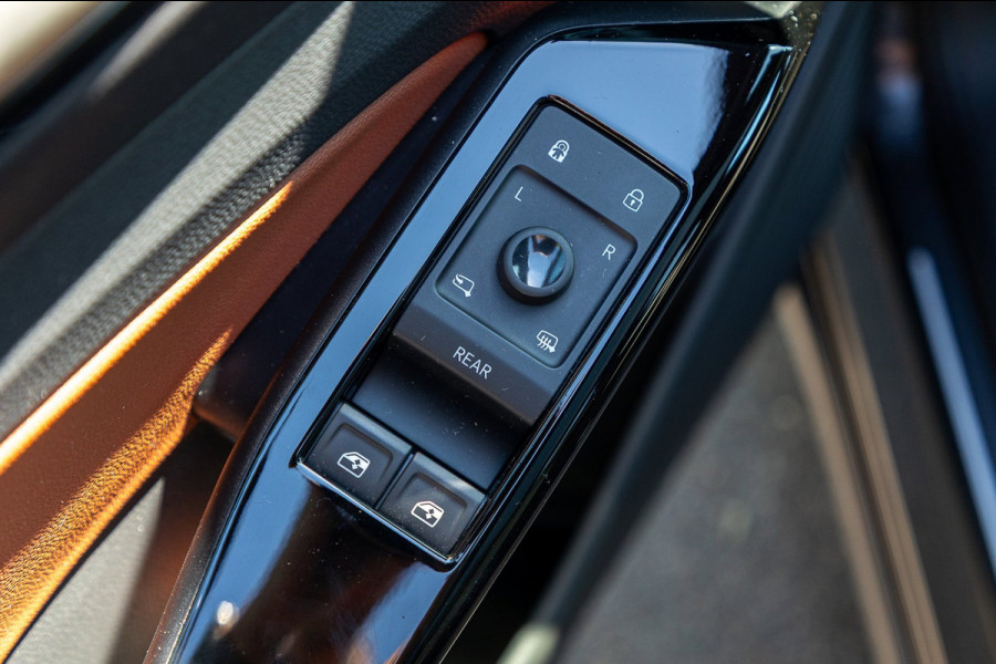 Volkswagen ID.4 Pro 77 kWh SOH 90% I Adaptive Cruise I Panoramadak I 20" I Camera I Zeer fraai interieur I Rook en geurvrij I BTW