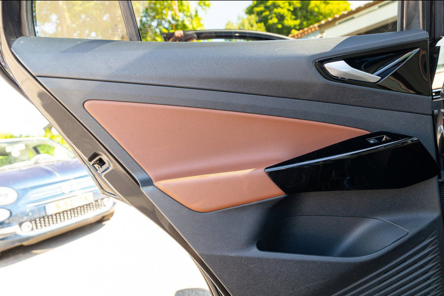 Volkswagen ID.4 Pro 77 kWh SOH 90% I Adaptive Cruise I Panoramadak I 20" I Camera I Zeer fraai interieur I Rook en geurvrij I BTW
