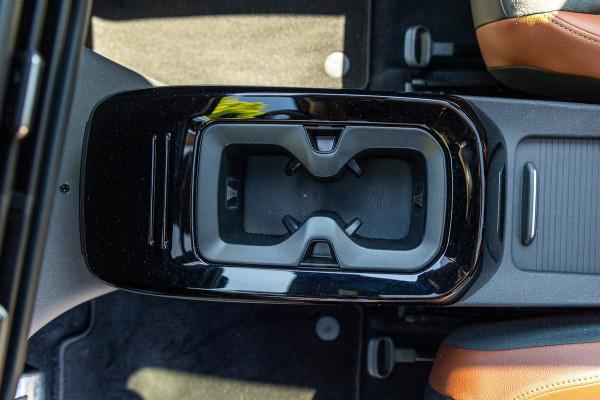 Volkswagen ID.4 Pro 77 kWh SOH 90% I Adaptive Cruise I Panoramadak I 20" I Camera I Zeer fraai interieur I Rook en geurvrij I BTW