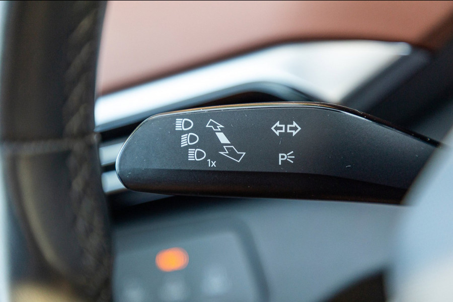 Volkswagen ID.4 Pro 77 kWh SOH 90% I Adaptive Cruise I Panoramadak I 20" I Camera I Zeer fraai interieur I Rook en geurvrij I BTW
