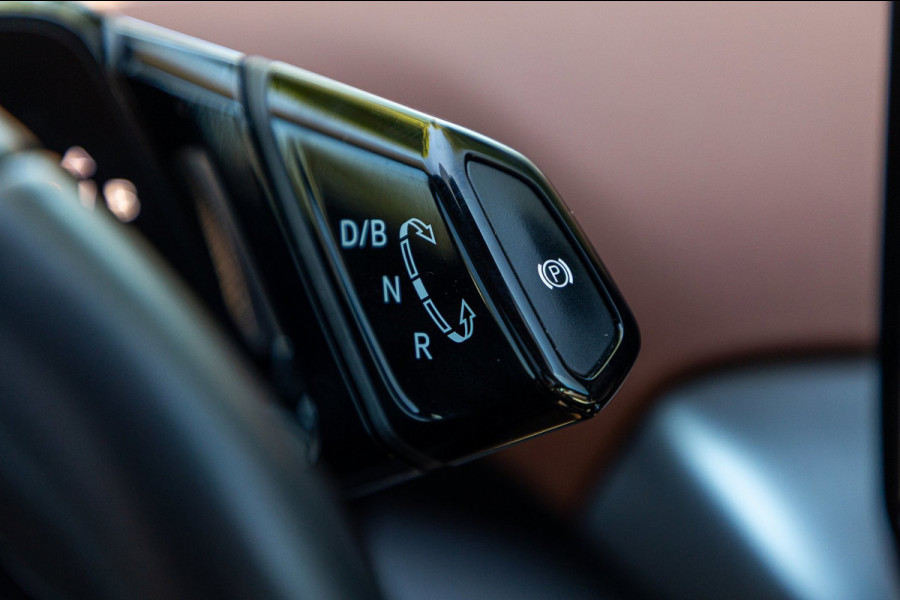 Volkswagen ID.4 Pro 77 kWh SOH 90% I Adaptive Cruise I Panoramadak I 20" I Camera I Zeer fraai interieur I Rook en geurvrij I BTW