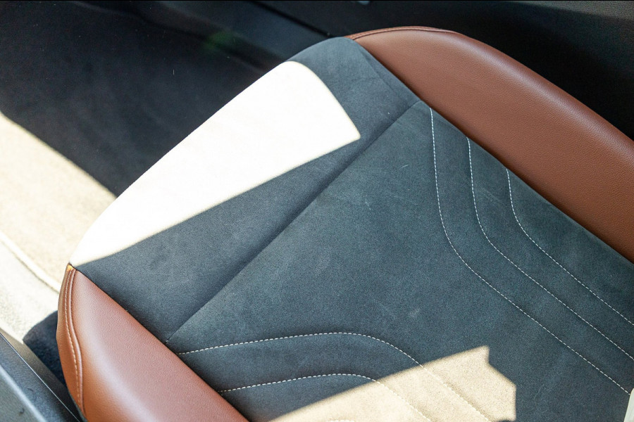 Volkswagen ID.4 Pro 77 kWh SOH 90% I Adaptive Cruise I Panoramadak I 20" I Camera I Zeer fraai interieur I Rook en geurvrij I BTW