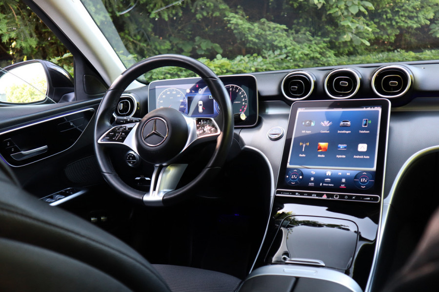 Mercedes-Benz C-Klasse Estate 300 e Luxury Line | Trekhaak | Sfeerverlichting | Carplay |
