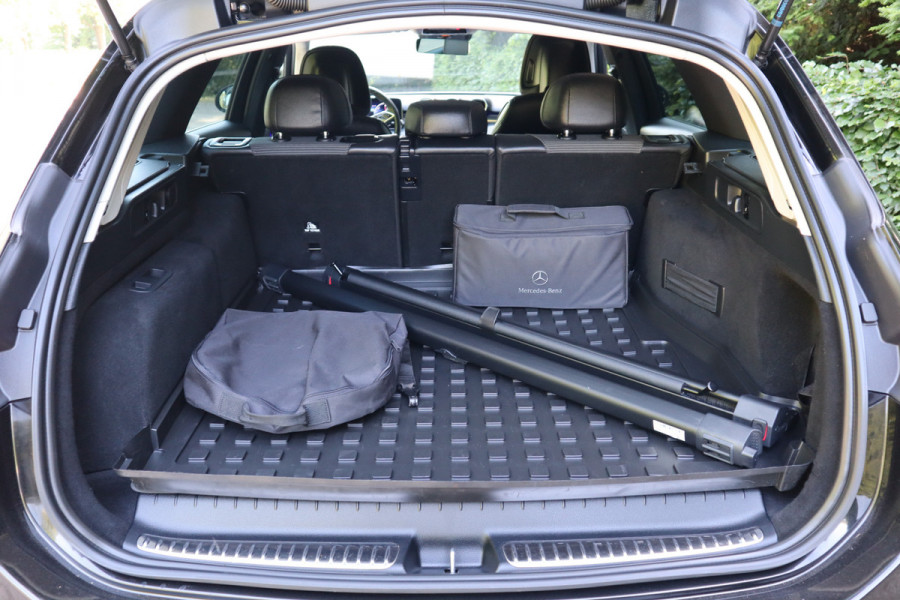 Mercedes-Benz C-Klasse Estate 300 e Luxury Line | Trekhaak | Sfeerverlichting | Carplay |