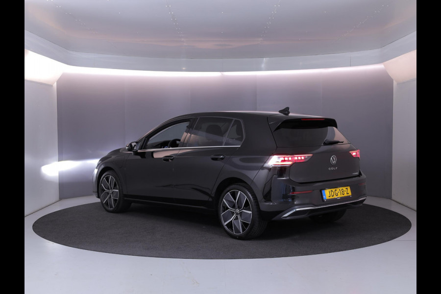 Volkswagen Golf 1.5 eHybrid Style Edition 204 pk Automaat (DSG) | Verlengde garantie | Navigatie via App | Parkeersensoren (Park assist) | Achteruitrijcamera | Stoelverwarming |