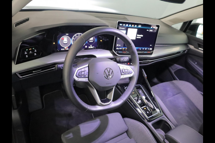 Volkswagen Golf 1.5 eHybrid Style Edition 204 pk Automaat (DSG) | Verlengde garantie | Navigatie via App | Parkeersensoren (Park assist) | Achteruitrijcamera | Stoelverwarming |