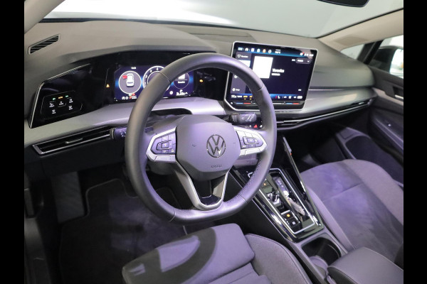 Volkswagen Golf 1.5 eHybrid Style Edition 204 pk Automaat (DSG) | Verlengde garantie | Navigatie via App | Parkeersensoren (Park assist) | Achteruitrijcamera | Stoelverwarming |