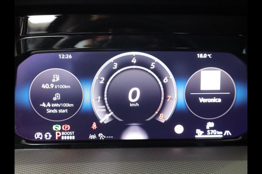 Volkswagen Golf 1.5 eHybrid Style Edition 204 pk Automaat (DSG) | Verlengde garantie | Navigatie via App | Parkeersensoren (Park assist) | Achteruitrijcamera | Stoelverwarming |