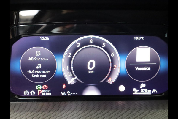 Volkswagen Golf 1.5 eHybrid Style Edition 204 pk Automaat (DSG) | Verlengde garantie | Navigatie via App | Parkeersensoren (Park assist) | Achteruitrijcamera | Stoelverwarming |