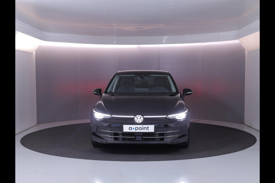 Volkswagen Golf 1.5 eHybrid Style Edition 204 pk Automaat (DSG) | Verlengde garantie | Navigatie via App | Parkeersensoren (Park assist) | Achteruitrijcamera | Stoelverwarming |