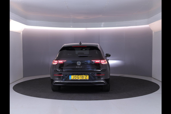 Volkswagen Golf 1.5 eHybrid Style Edition 204 pk Automaat (DSG) | Verlengde garantie | Navigatie via App | Parkeersensoren (Park assist) | Achteruitrijcamera | Stoelverwarming |