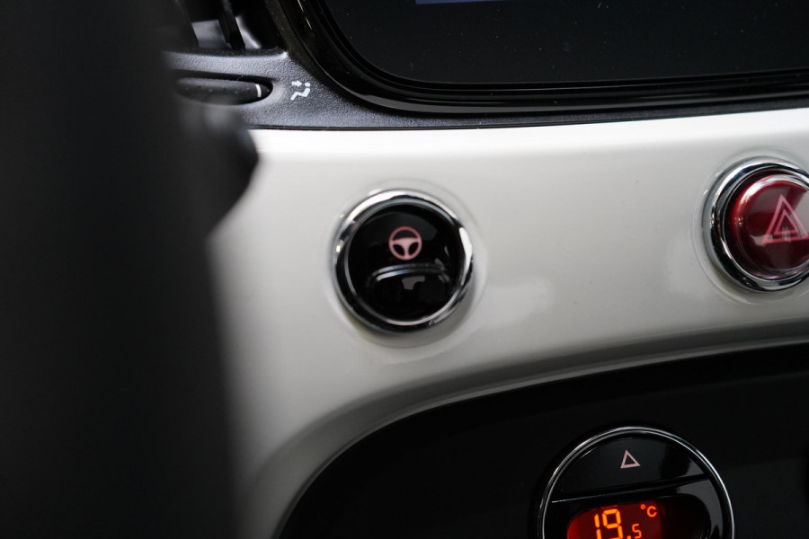 Fiat 500 1.0 Hybrid Dolcevita | Carplay | Climate control | Cruise control | Panoramadak