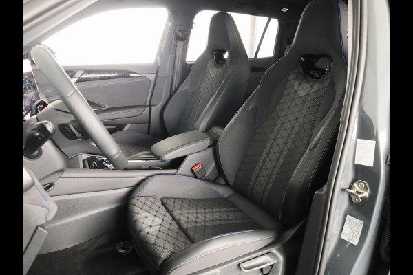 Volkswagen Tayron 1.5 eHybrid R-Line Edition 204 PK PHEV | verlengde garantie | Trekhaak | Panorama dak | Black Style | Stoel en stuur verwarming |