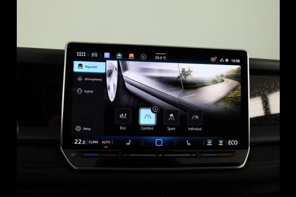 Volkswagen Tayron 1.5 eHybrid R-Line Edition 204 PK PHEV | verlengde garantie | Trekhaak | Panorama dak | Black Style | Stoel en stuur verwarming |