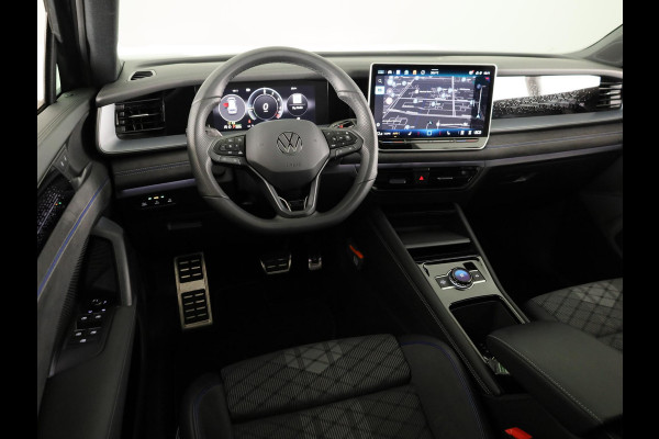 Volkswagen Tayron 1.5 eHybrid R-Line Edition 204 PK PHEV | verlengde garantie | Trekhaak | Panorama dak | Black Style | Stoel en stuur verwarming |